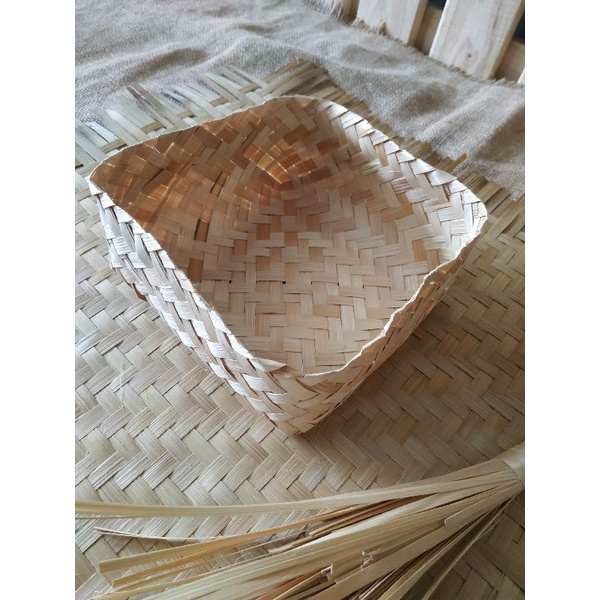 

Besek 18x18 Satuan|Wadah Saji|Hantaran|Box|Hampers|Sembako|Hadiah|Bingkisan|Serahan|Kado|Ketring