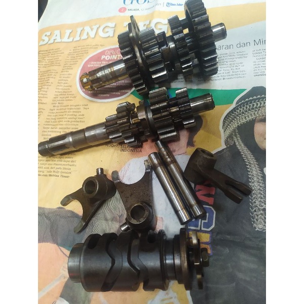 gigi rasio gearbox gear box suzuki smash new revo - smash titan - smash sr