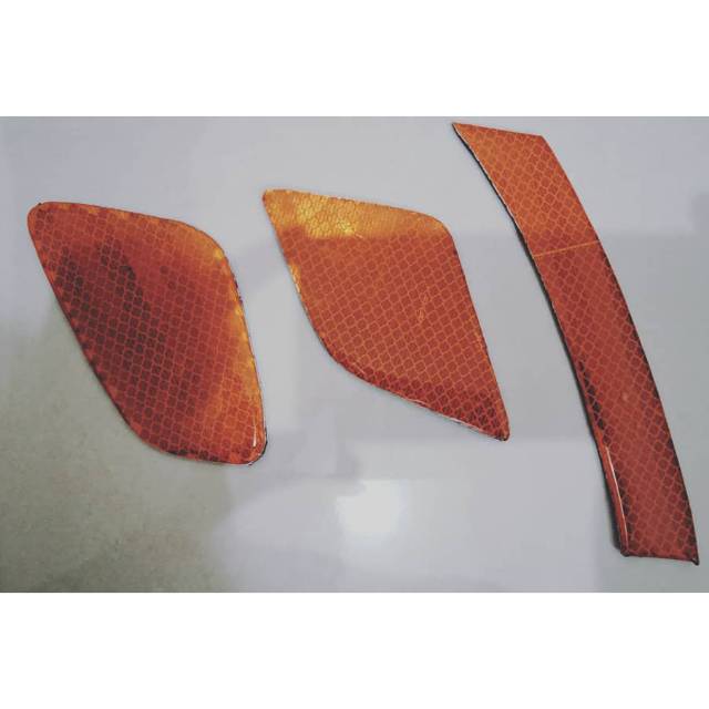 Side marker tempel atau mata kucing bemper reflektor