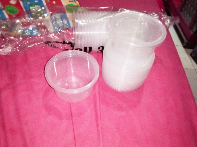 Thinwall 300 Ml Round + Tutup Merek Fim  Harga 1 Roll Isi 25 Pcs