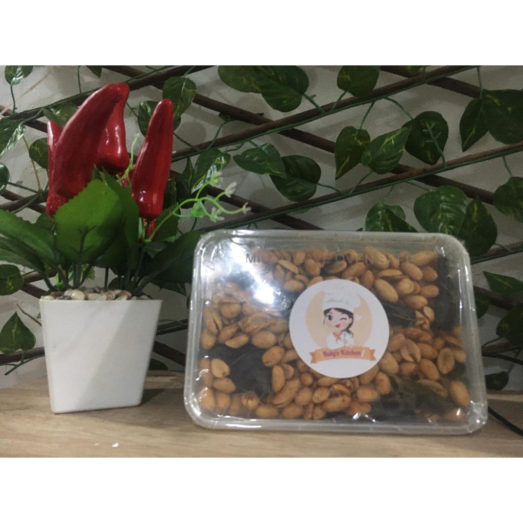 

Kacang Bawang Kriuk Ruby