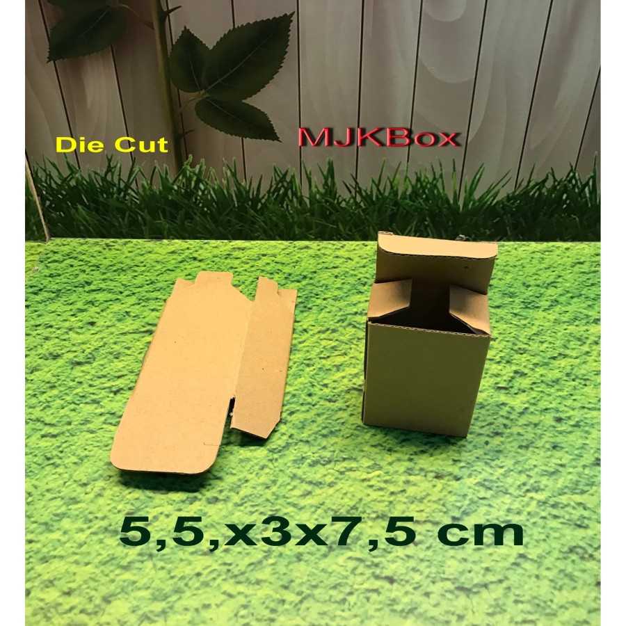 

Box kardus karton uk. 5,5x3x7,5 cm.........Die Cut