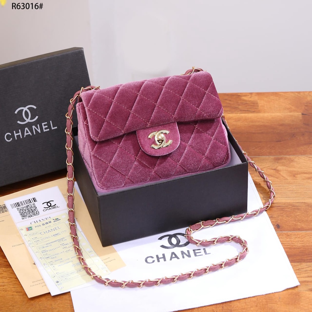 Ch Velvet Classic Gold Hardware Flap Bag R63016