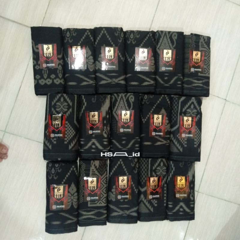 SARUNG MANGGA GOLD KEMBANG HITAM