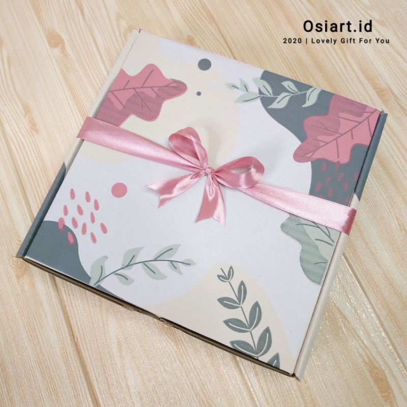 Hampers Hijab Sequare 110x110 Cm Hadiah Pernikahan Nikahan Kado Guru Wisuda Sidang Ulang Tahun Birthday Wedding Hari Ibu Nikah Gift Box Murah Jilbab Segi Empat Kerudung Motif Bingkisan Lebaran Parcel Hari Raya Idul Fitri Eid Mubarak Ramadhan