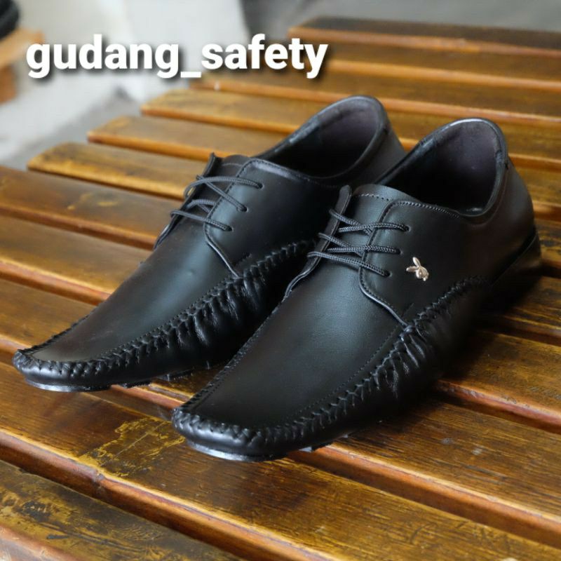 SEPATU PANTOFEL PRIA KULIT ASLI  / MEREK PLAYBOY / PANTOFEL PREMIUM
