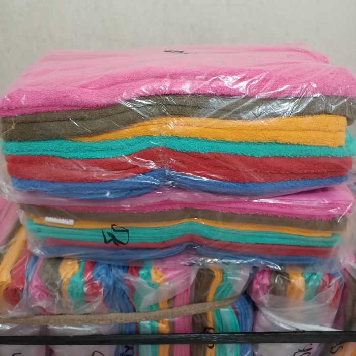 Handuk Olahraga / Handuk Leher merk Mutia Warna Polos size SPORT 35 x 80