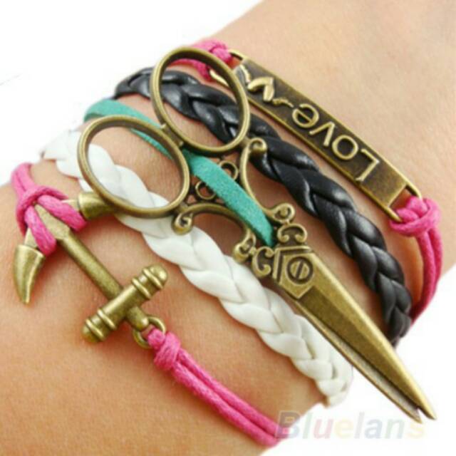 

Gelang tali motif gunting