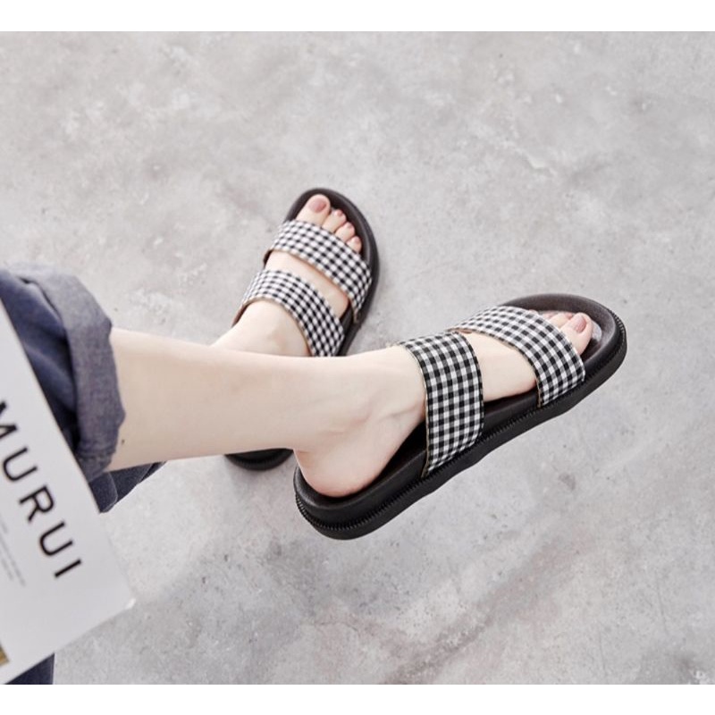 Sandal Slop Wanita Terbaru Fashion Korea Hitam / Sendal Wanita Terlaris / Sandal Wedges Wanita Trending / Sandal Wanita Mawar / Bisa Cod