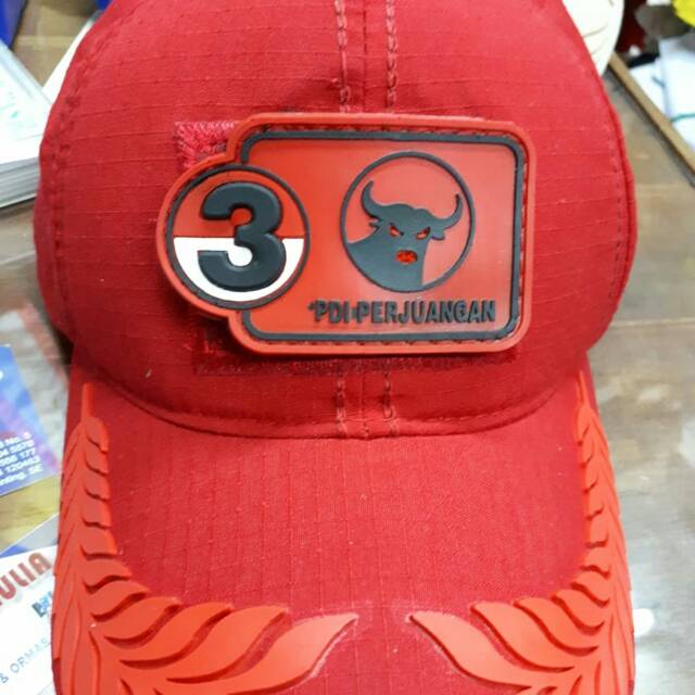 Topi pdi perjuangan
