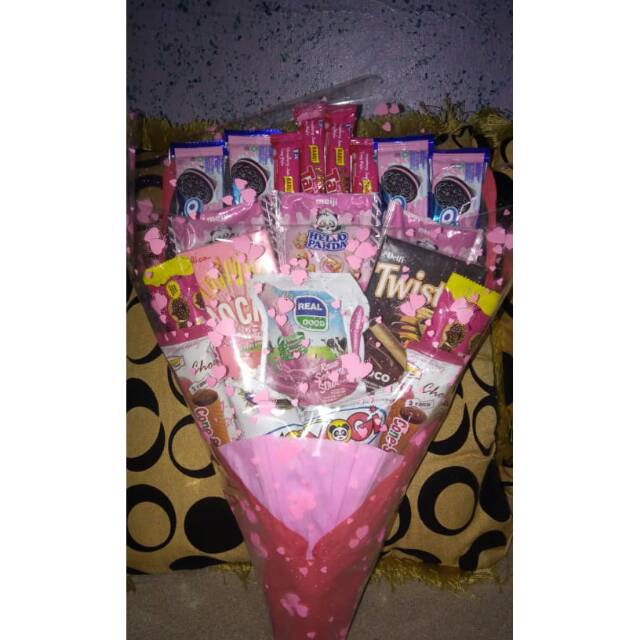 

Snack bucket untuk ulang tahun wisuda