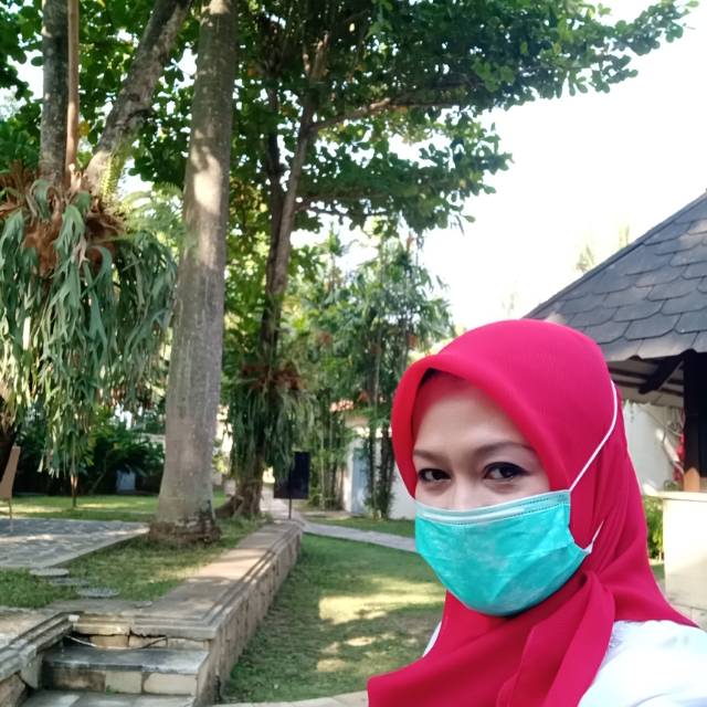 jullie_astuti