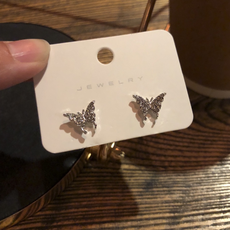 Butterfly Anting Klip Desain Kupu-Kupu Gaya Simple Serbaguna Untuk Aksesoris