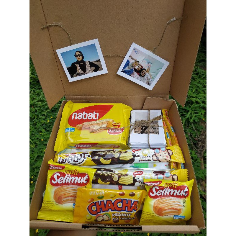 

GIFT BOX RECEH! FREE CETAK 25 LEMBAR POLAROID