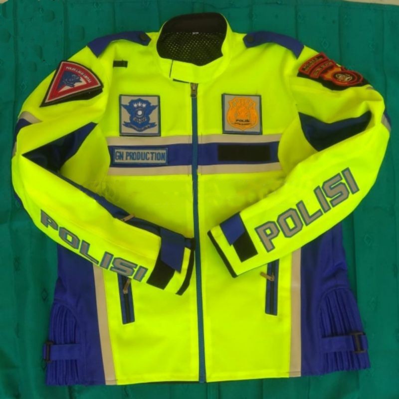 jaket dinas polisi lantas