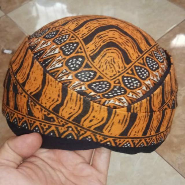 Blangkon Motif Modang Solo