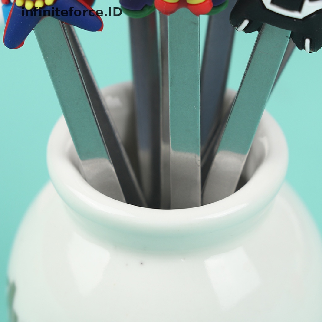 8pcs Garpu Buah Mini Bahan Stainless Steel Motif Kartun Hero Untuk Pesta Anak