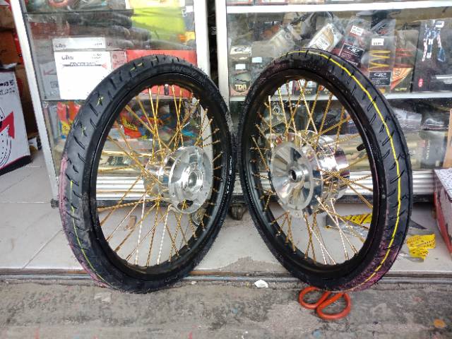 Paketan Velg NMAX Old Nmax New Aerox 155 ring PCX 150 PCX 160 17 sama Ban luar dalam Velg Rossi paketan