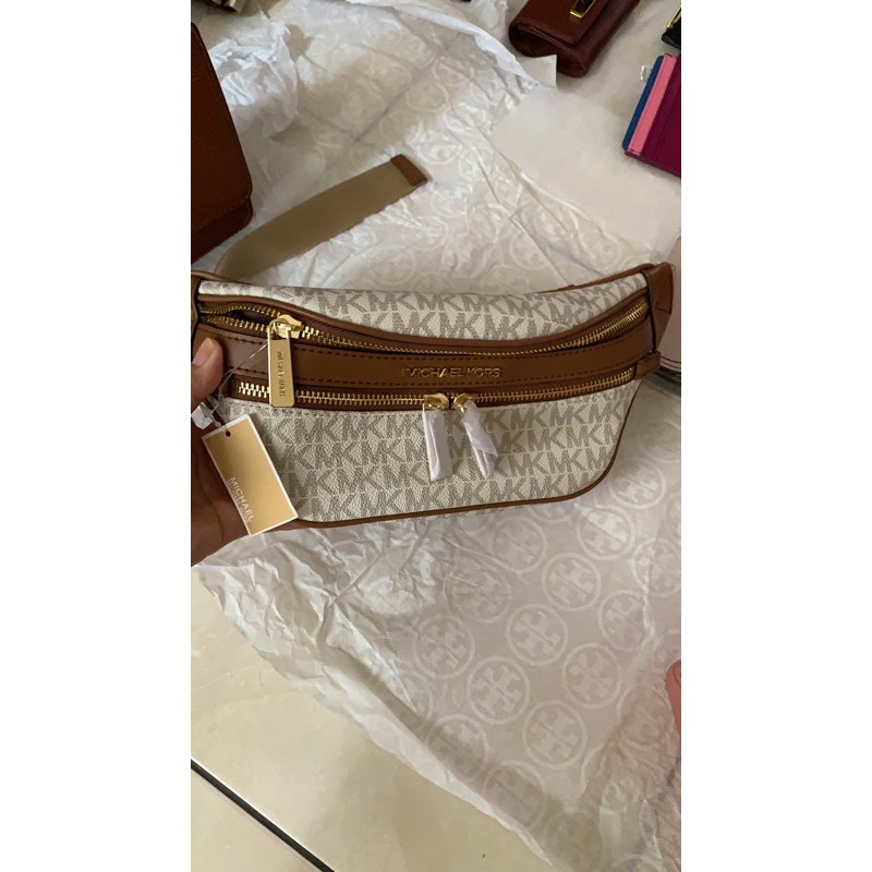 MK Kenly Small Waistbag Vanilla