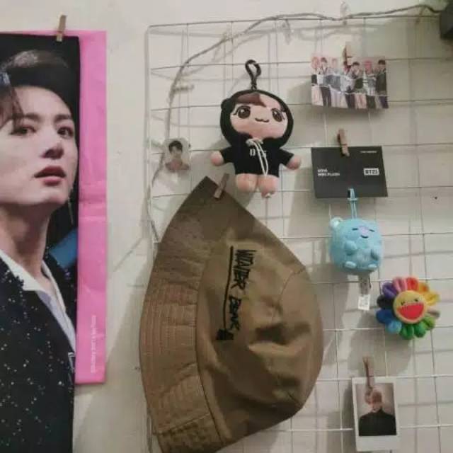 TOPI KPOP BTS/ BANGTAN BUCKET HAT WINTER BEAR V BTS