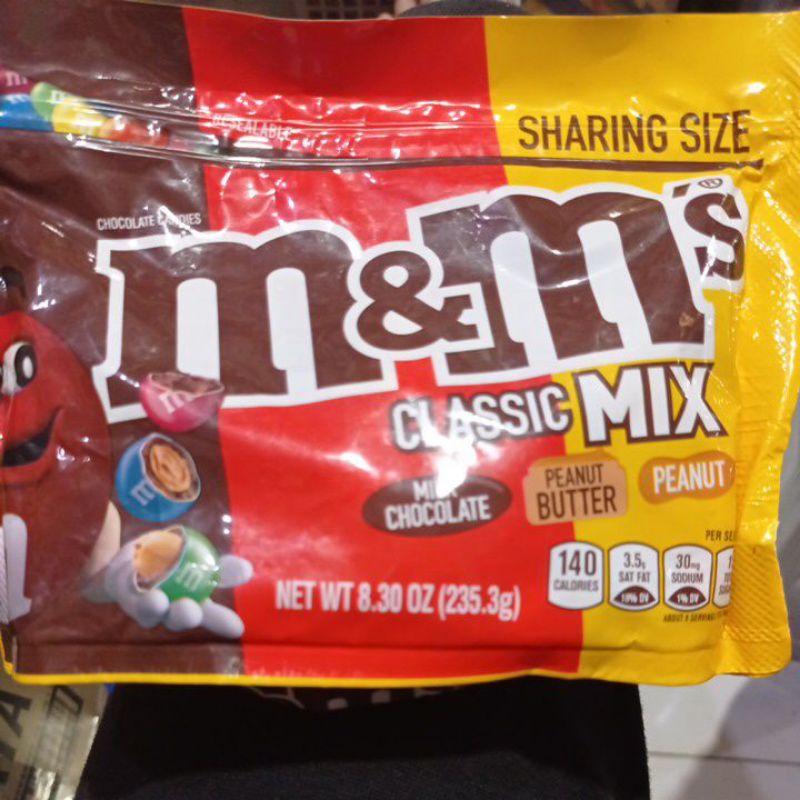 

M&M Classic Mix Sharing Size Cokelat Impor