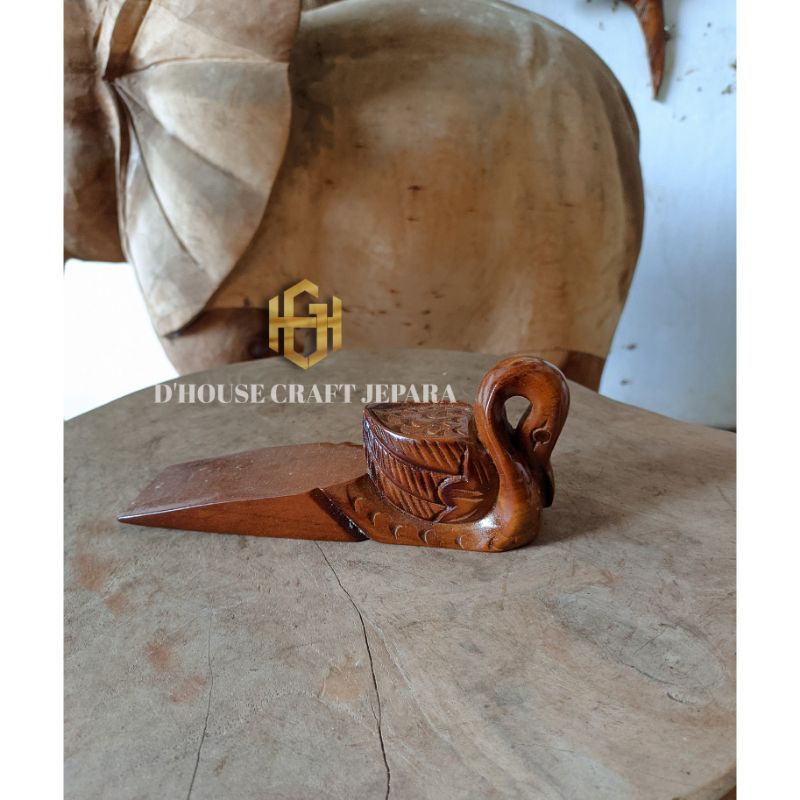 Ganjal Pintu Model Angsa Kayu Jati Aksesoris Model Hewan
