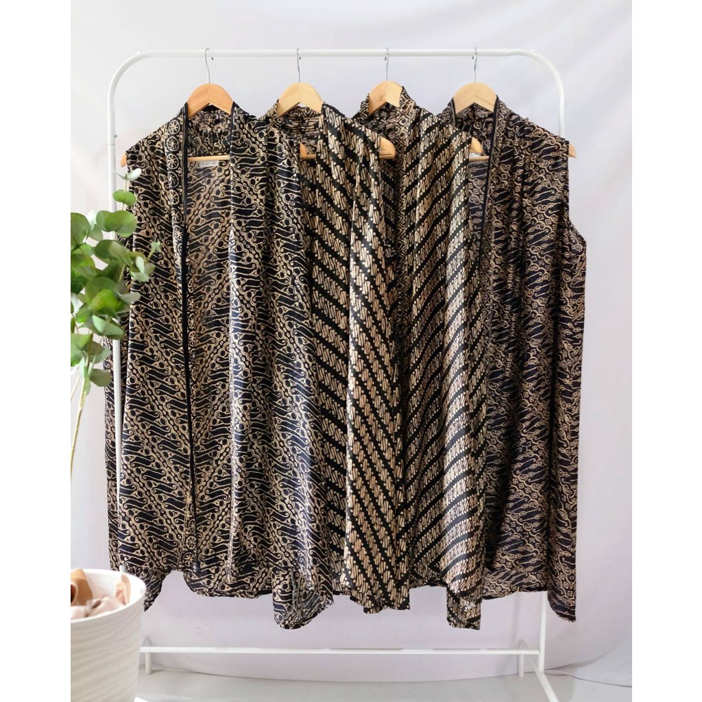 OUTER BATIK VISCOSE LENGAN BUNTUNG ATASAN BATIK WANITA BATIK HITAM MODERN PARANG SLEEVELESS OUTER TA