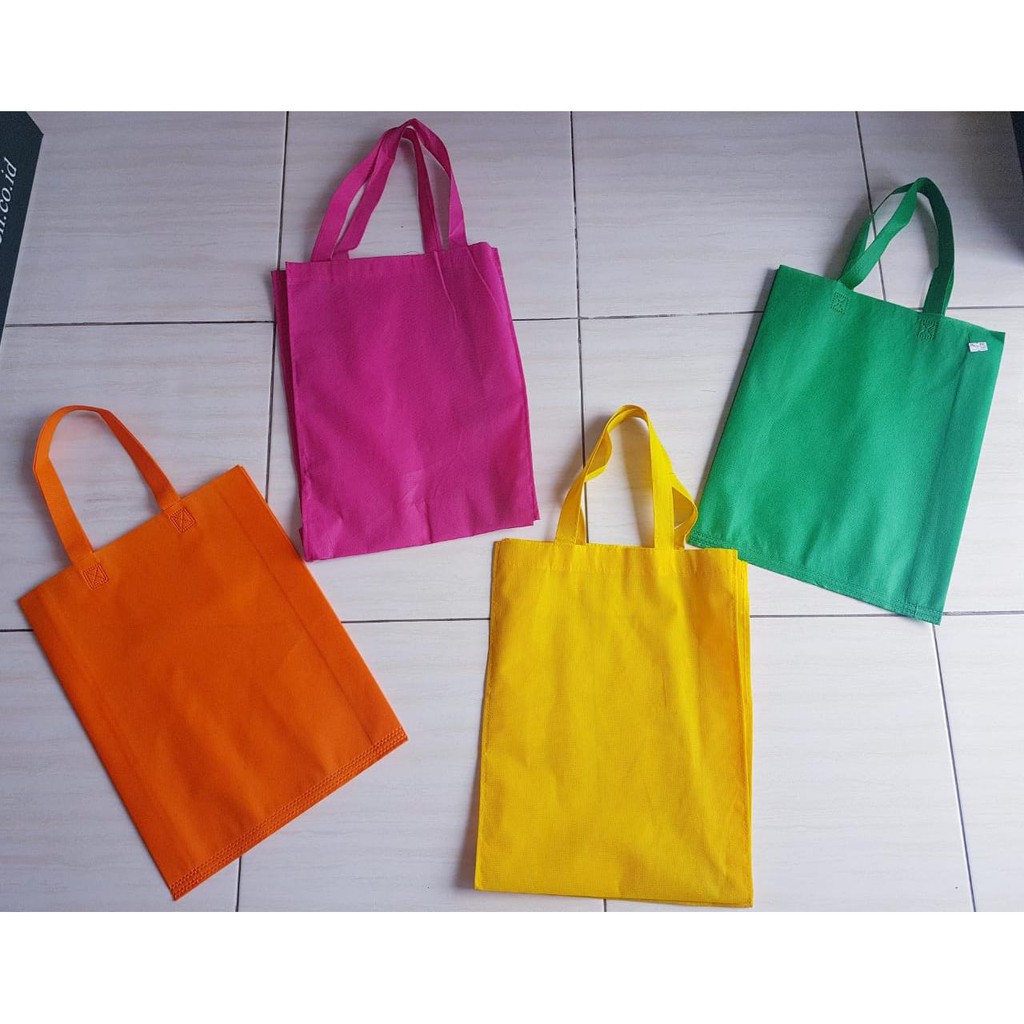 

TAS KRESEK SPUNBOND ANEKA WARNA UKURAN L GROSIR