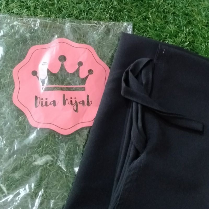 Jilbab Instan Hijab Bergo L Maryam Diamond Cantik Tali Belakang-Hitam