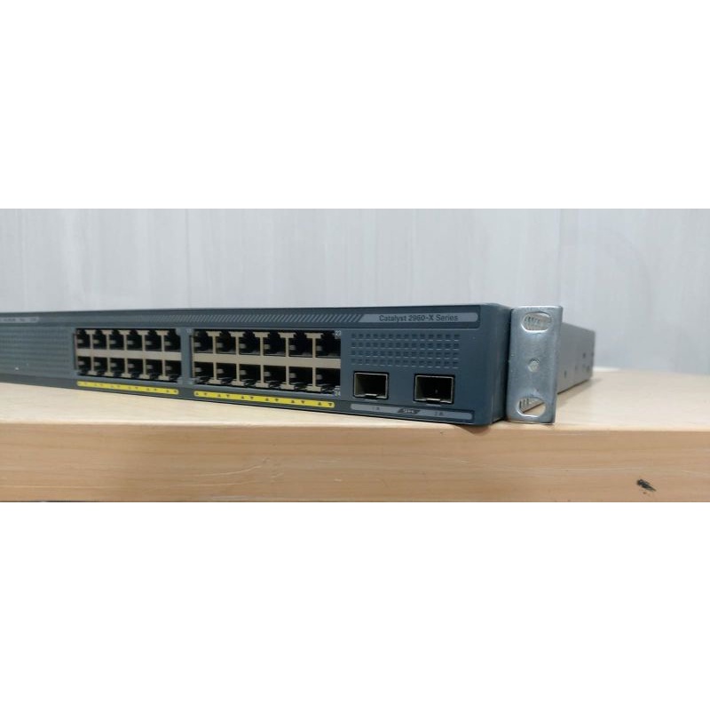 Cisco Catalyst 2960-X Series Switch WS-C2960X-24PD-L PoE