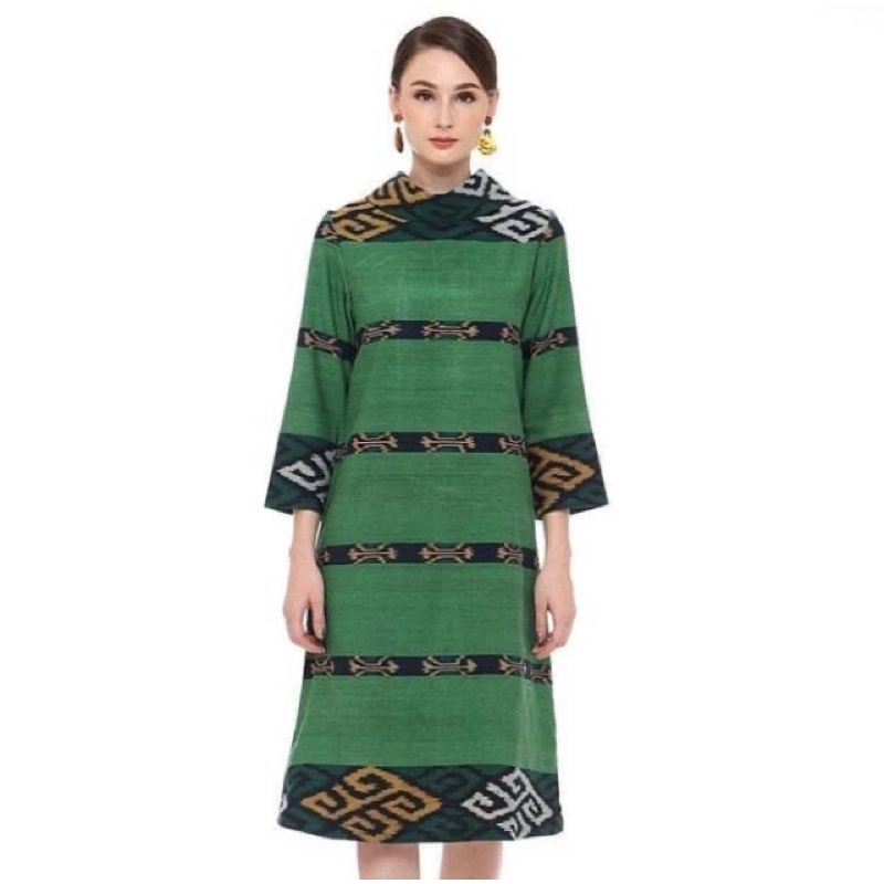 dress maxi turtleneck batik tenun original hijau botol motif paruki toraja