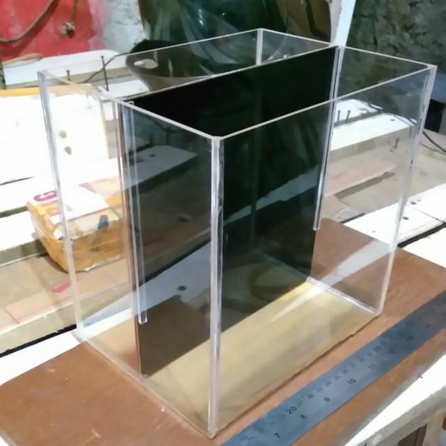 Aquarium acrylic selfi 2ruang 20x10x15 double sekat hitam dan bening
