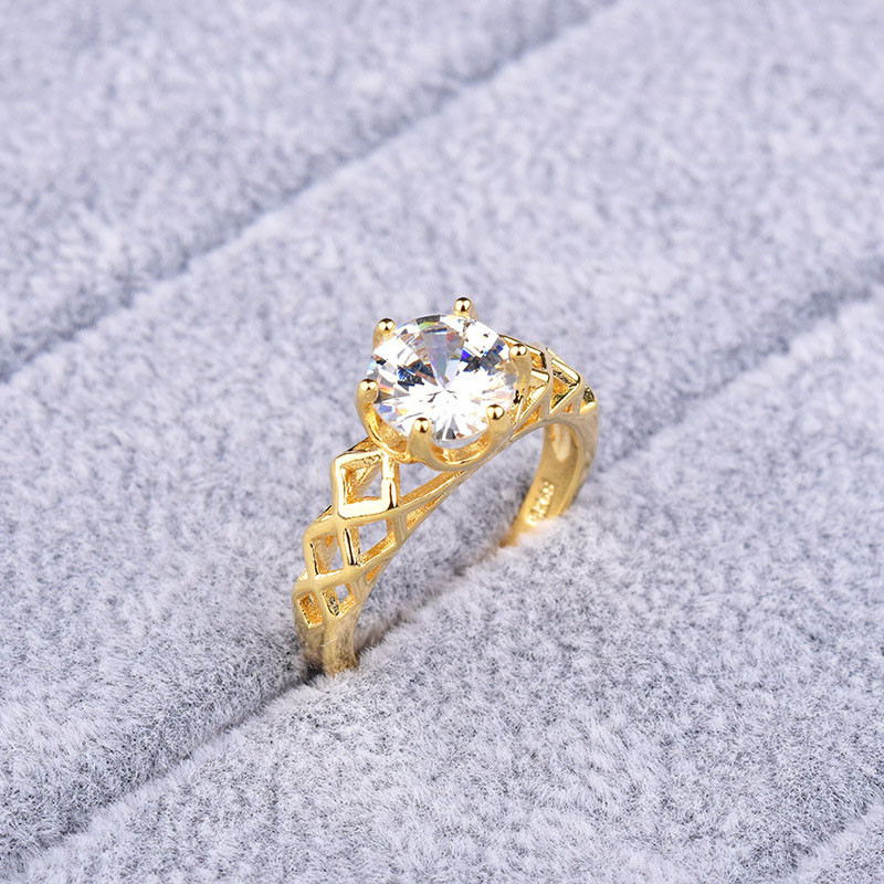 Cincin Emas 18k Aksen Berlian