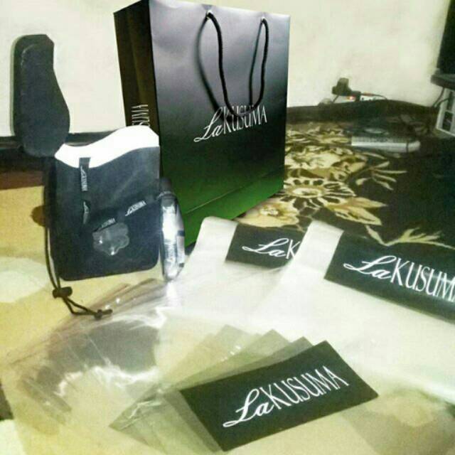 

Paper bag, Label bordir rajut