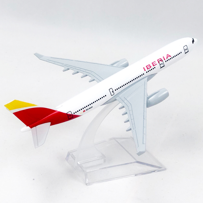 Iberia Airlines A330 Miniatur Diecast Pesawat Spain Airbus 330 Bahan Metal Ukuran 16CM