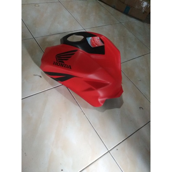 COVER TENGKI HONDA NEW CB150R MERAH DOFF