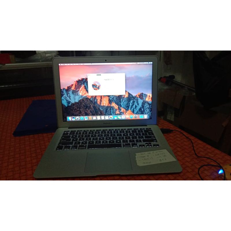 SALE..MIC AIR 13 IN 2015..RAM 8GB ..SSD 256 ..CIRE I7 .. MULUSS