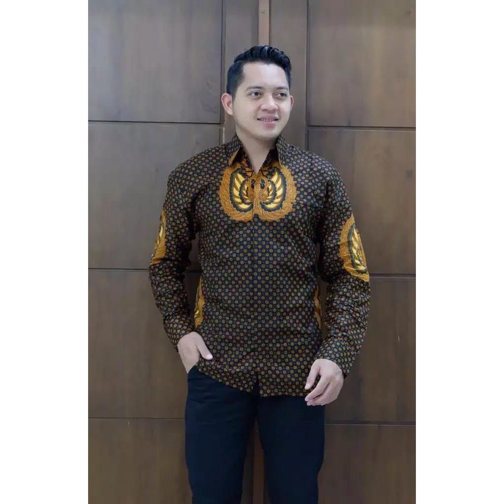 Atasan MODERN Pari Kesit KEMEJA BAJU BATIK PRIA SOLO LENGAN PANJANG FULL FURING KATUN HALUS MACAN NISWARA SOGAN NAGA MERAH TANAKA WARDHANA SIDOMUKTI SOGAN KEMBANG BIRU DWI MUKTI  ARISWARA PUTIH MERAK PUTIH SAKENDRA DANURDARA SAWUNG SAR SEKAR PEKEN SINGA