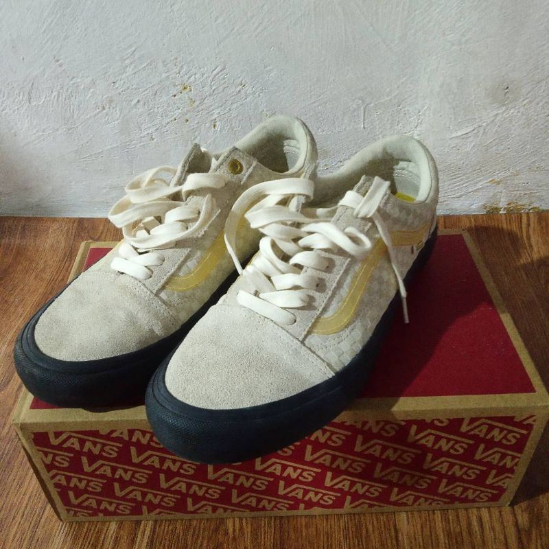 Vans oldskool pro lizzie armanto RESMI PT NAVYA preloved second