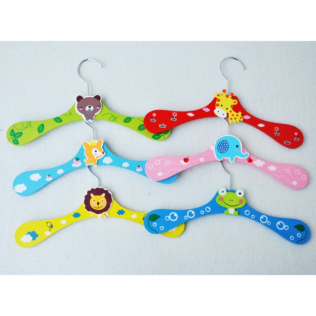 Hanger Baju Anak Motif Binatang bahan Kayu