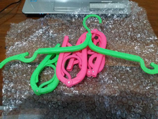 Gantungan Baju Lipat