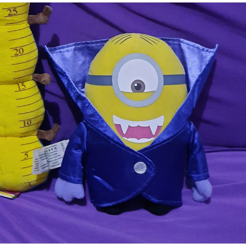 Boneka Minion kostum vampir Ori