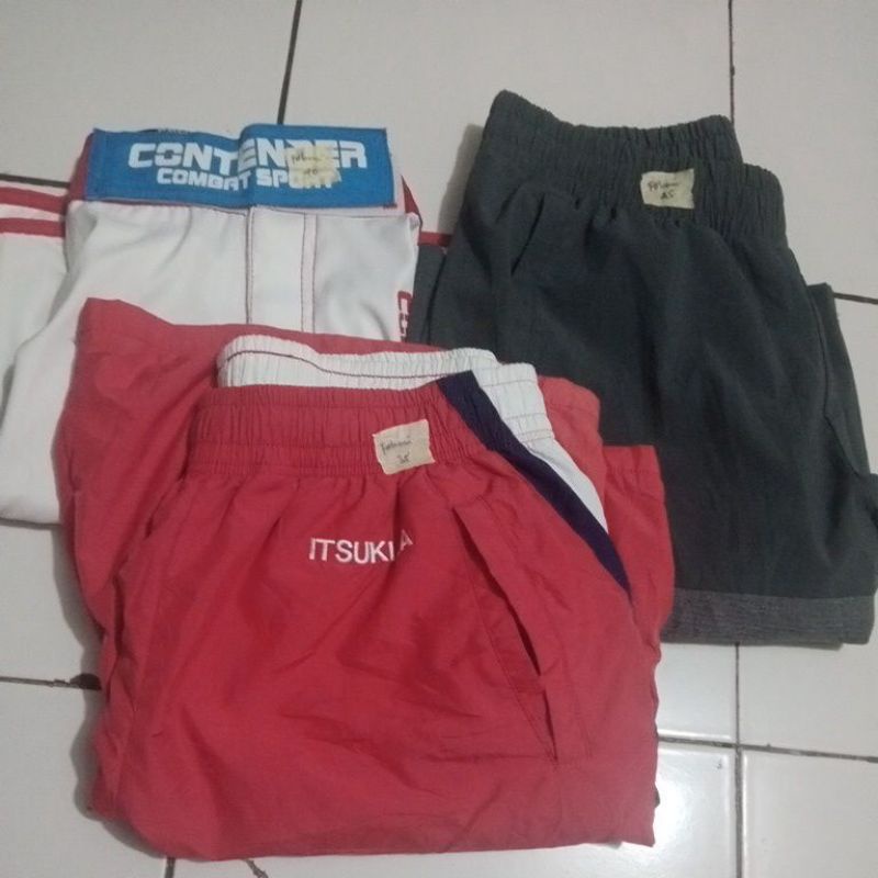 Live on celana pendek-Fahmi