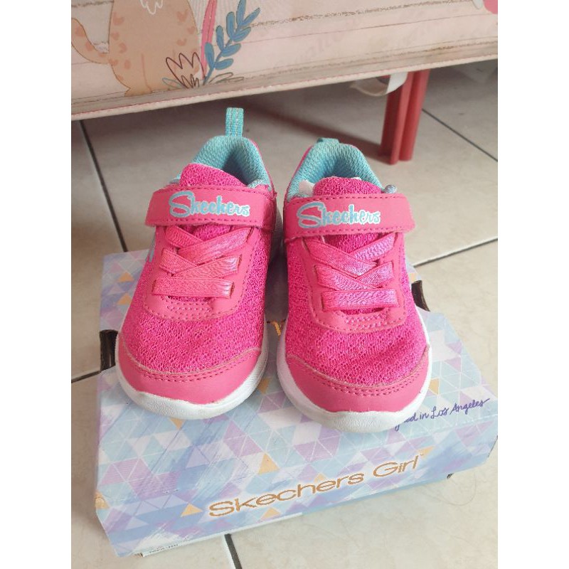 sepatu skechers anak perempuan