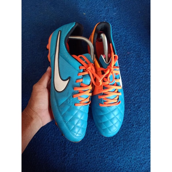 SEPATU BOLA NIKE TIEMPO SECOND BRAND ORIGINAL TERMURAH DAN BERKUALITAS