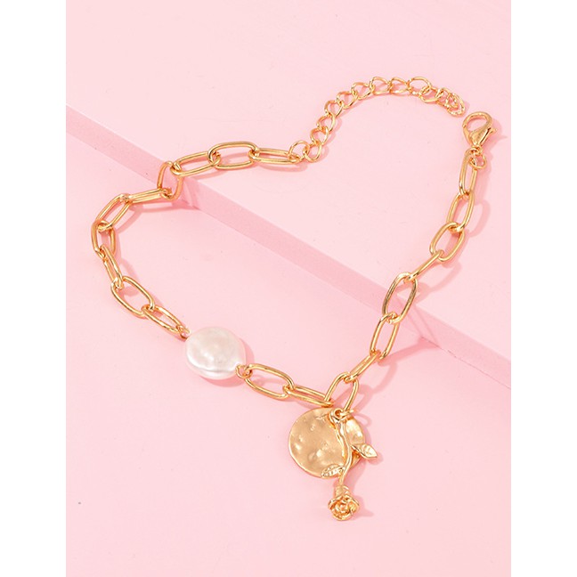 LRC Gelang Tangan Fashion Gold Alloy Disc Rose Natural Pearl Bracelet D22945