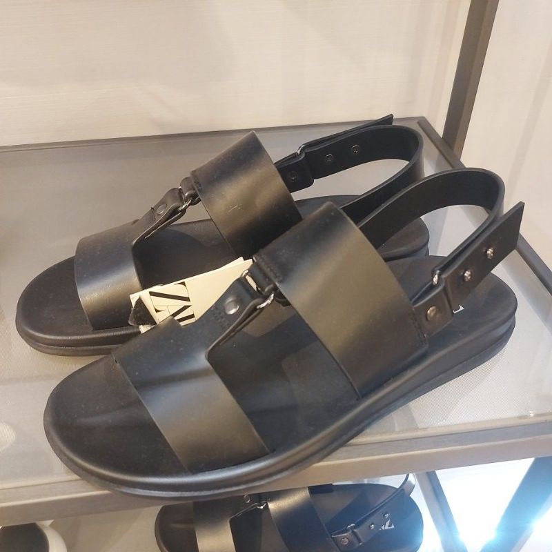 NEW ZARA MAN SANDAL BUTTON