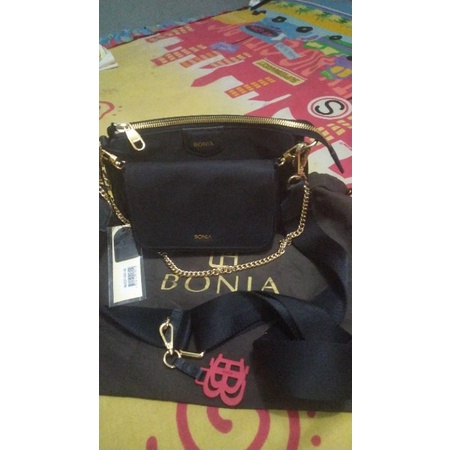 preloved selempang bonia reprice