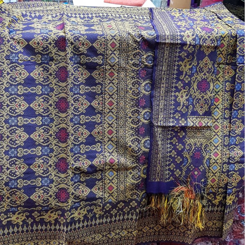 KAIN SONGKET KHAS KALIMANTAN SUDAH SAMA SELENDANG