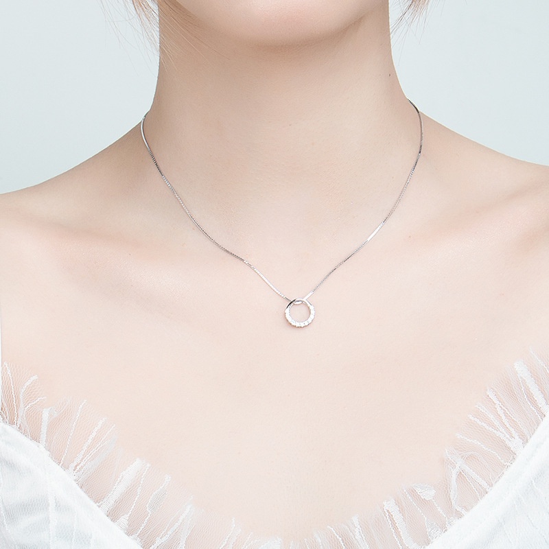 Kalung Liontin Bulan Sabit Gaya Korea Untuk Wanita